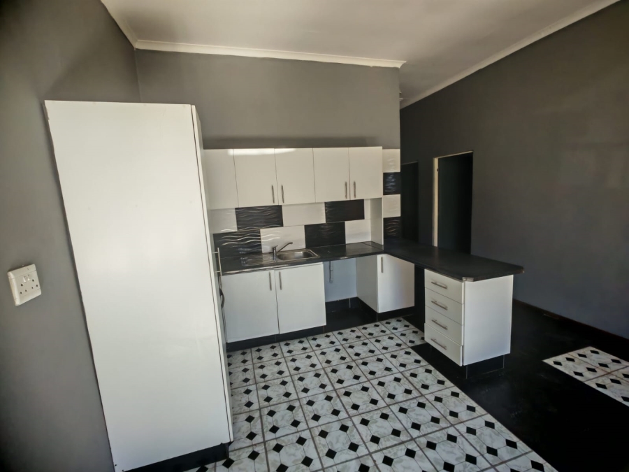 8 Bedroom Property for Sale in Sydenham Eastern Cape